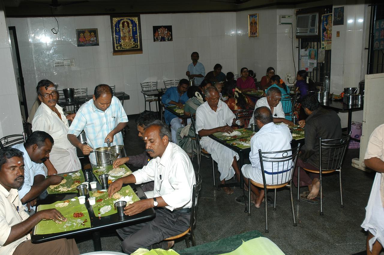 Hotel Athityaa Kumbakonam Extérieur photo