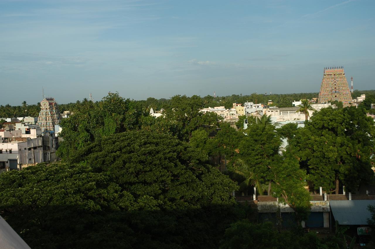 Hotel Athityaa Kumbakonam Extérieur photo